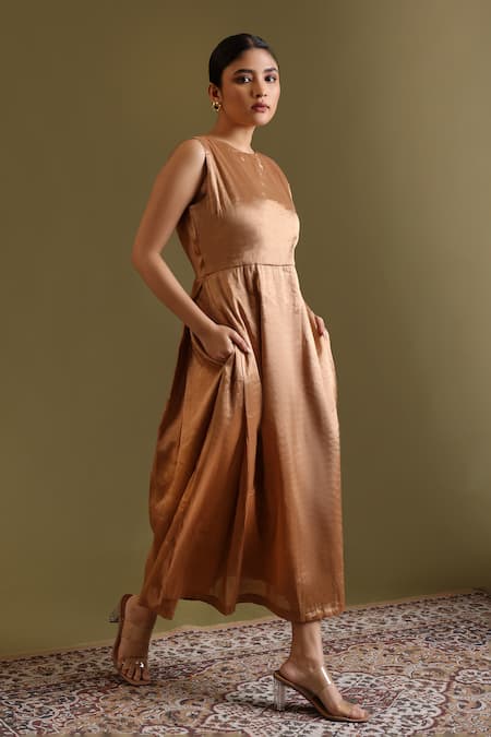 Chokhi Chorri_Gold Tissue Round Neck Kanaka Handwoven Dress _Online_at_Aza_Fashions