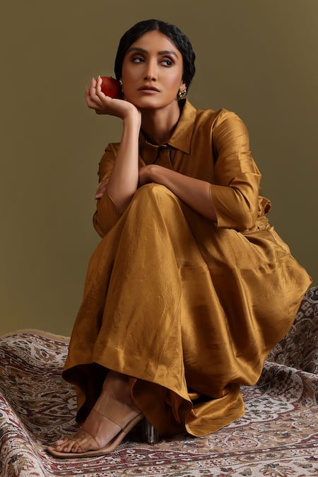 Chokhi Chorri Tejas Shirt & Draped Skirt Set 