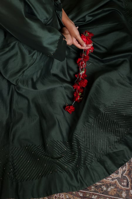 Chokhi Chorri_Green Chanderi Embroidery, Sequins Collared Rekha Skirt Set _Online_at_Aza_Fashions