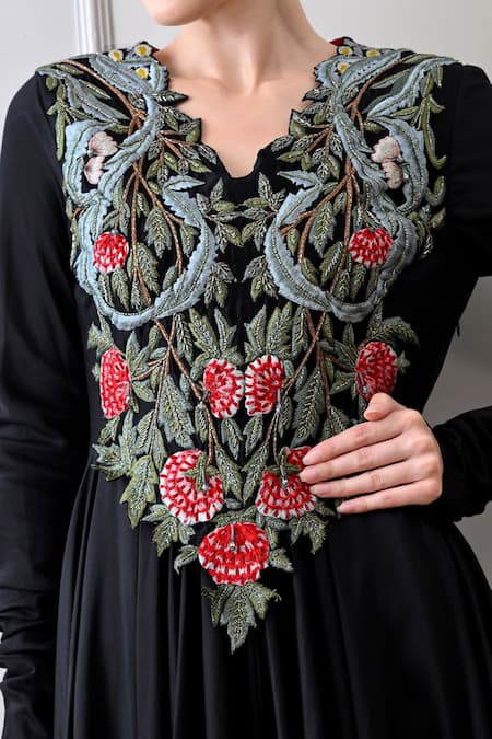 Buy_Samant Chauhan_Black Cotton, Silk Embroidery V-neck Floral Flared Gown 