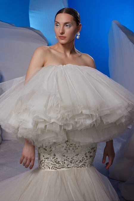 Buy_Samant Chauhan_Off White Net Embroidery Bandeau Neck Ruffled Strapless Gown 