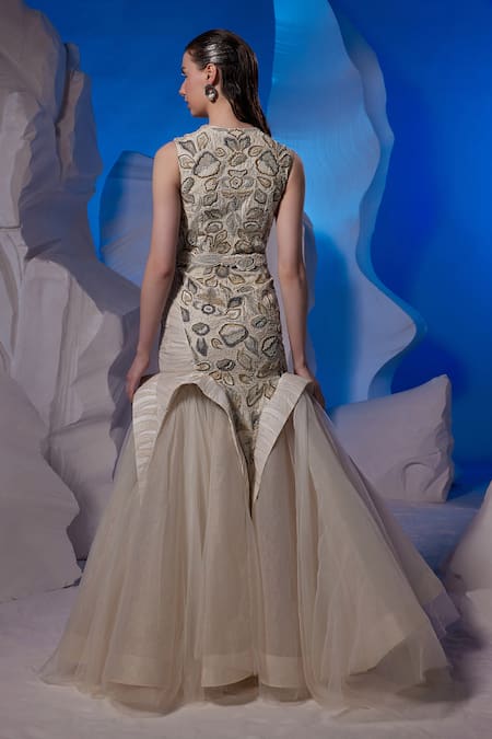 Samant Chauhan Embroidered Fish-Cut Gown 