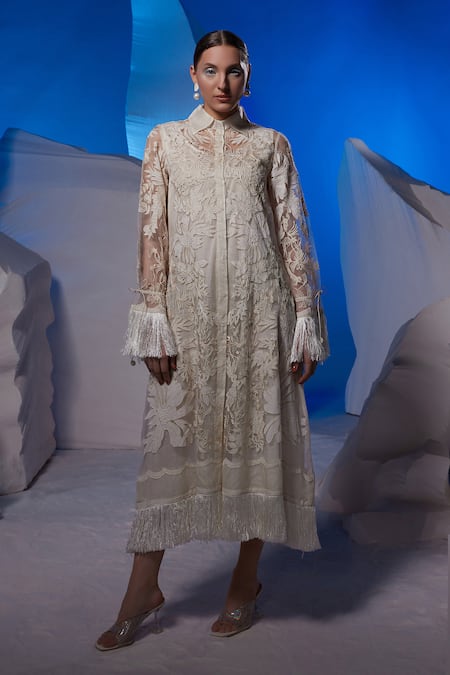 Samant Chauhan Floral Embroidered Kurta 