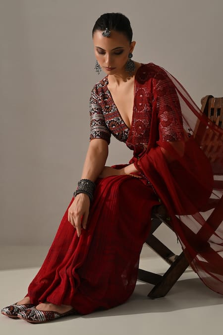 Buy Medha Red Chiffon, Silk Organza, Cotton Embroidery, Zari Textured Saree With Blouse Online at Aza Fashions Buy_Medha_Red Chiffon, Silk Organza, Cotton Embroidery, Zari Textured Saree With Blouse _Online_at_Aza_Fashions