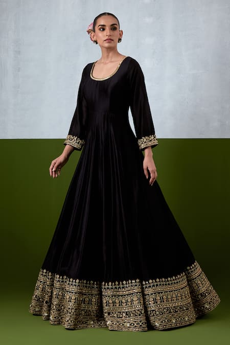 Buy_Ikshita Choudhary_Black Chanderi, Organza Embroidery, Zari, Metallic Hand Anarkali With Dupatta 