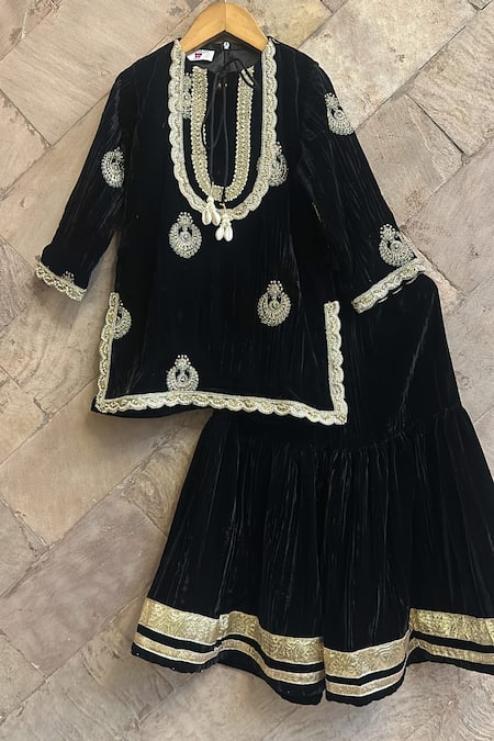The Plum Bum_Black Velvet, Silk Embroidery, Zari, Tassels, Gota Patti Kurta Sharara Set _Online_at_Aza_Fashions