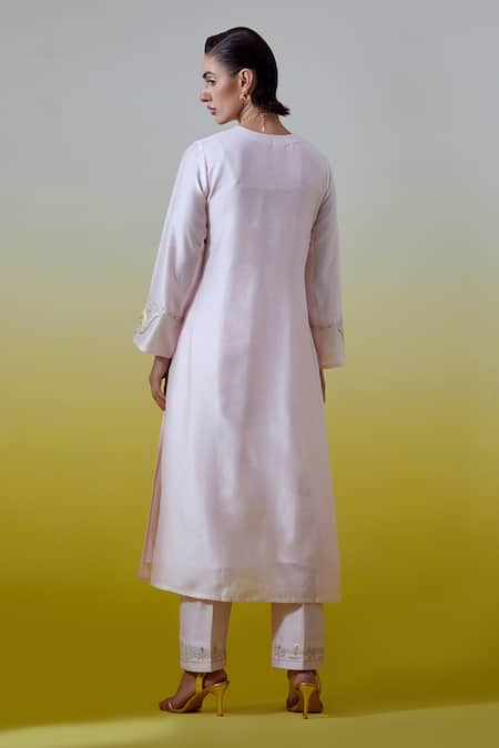 Anantaa By Roohi Silk Chanderi Kurta & Pant Set 