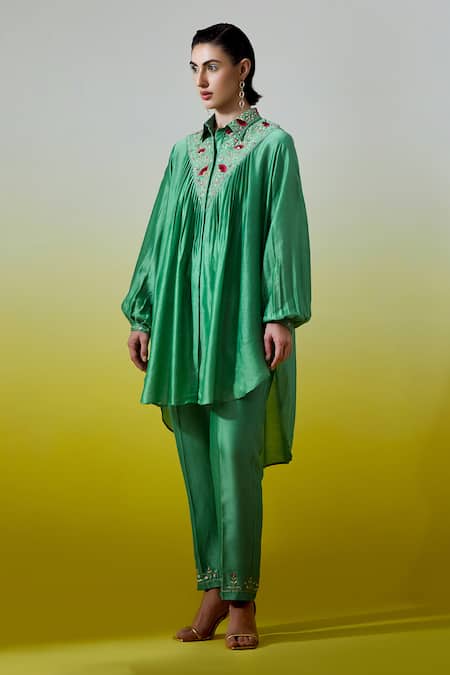 Anantaa By Roohi_Green Chanderi Silk Embroidery, Sequins Collared Shirt With Pant _at_Aza_Fashions