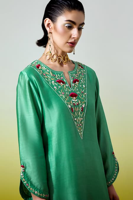 Buy Anantaa By Roohi Green Chanderi Silk Sequins, Embroidery Notched Neck Kurta With Pant Online at Aza Fashions Buy_Anantaa By Roohi_Green Chanderi Silk Sequins, Embroidery Notched Neck Kurta With Pant _Online_at_Aza_Fashions