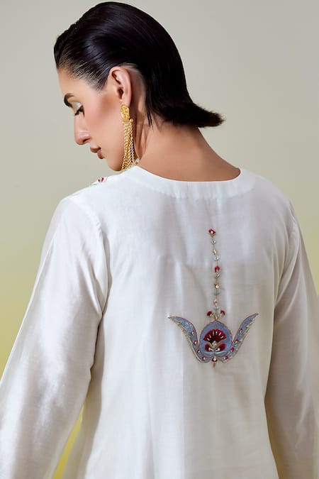Buy Anantaa By Roohi Off White Chanderi Silk Sequins, Embroidery Notched Neck Kurta With Pant Buy_Anantaa By Roohi_Off White Chanderi Silk Sequins, Embroidery Notched Neck Kurta With Pant