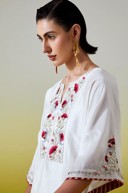 Anantaa By Roohi_Off White Chanderi Silk Embroidery, Sequins Split V-neck Kaftan Kurta And Pant Set _at_Aza_Fashions