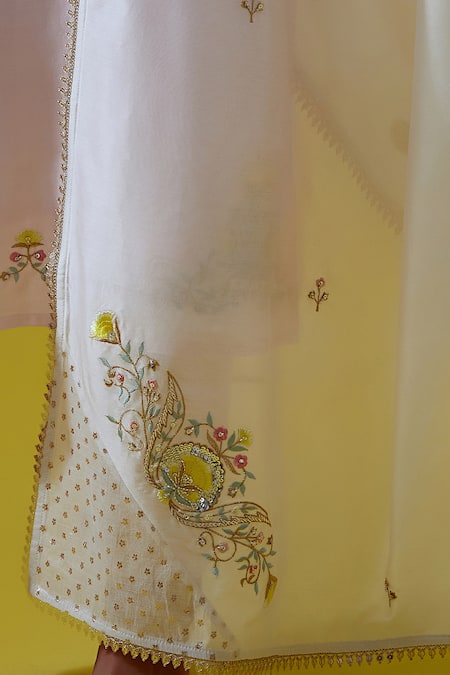 Anantaa By Roohi_Off White Chanderi Silk Embroidery, Sequins, Zari Dupatta _Online_at_Aza_Fashions