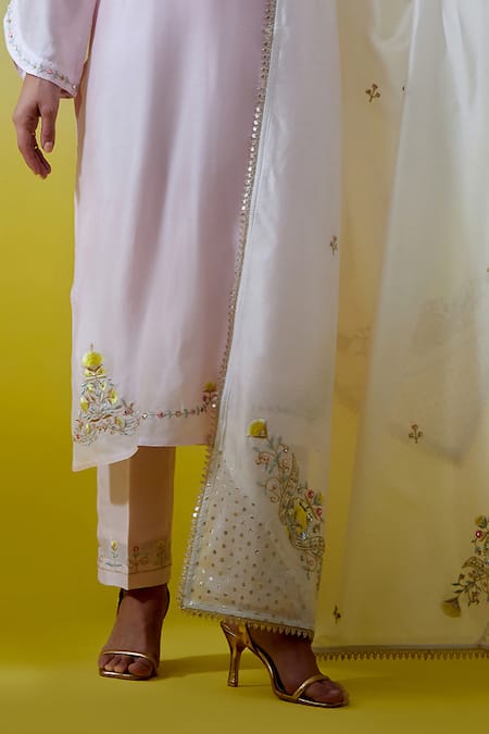 Buy_Anantaa By Roohi_Off White Chanderi Silk Embroidery, Sequins, Zari Dupatta _Online_at_Aza_Fashions