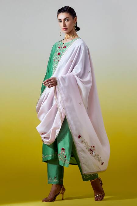 Anantaa By Roohi Pink Chanderi Silk Embroidery, Sequins, Zari Dupatta Online at Aza Fashions Anantaa By Roohi_Pink Chanderi Silk Embroidery, Sequins, Zari Dupatta _Online_at_Aza_Fashions