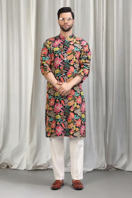 Aham-Vayam Floral Embroidered Kurta Set 