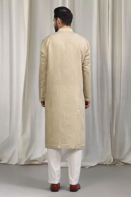 Aham-Vayam Tyohaar Mirror Embroidered Kurta Set 