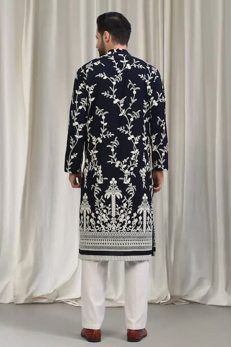 Aham-Vayam Phool Patti Embroidered Kurta Set 