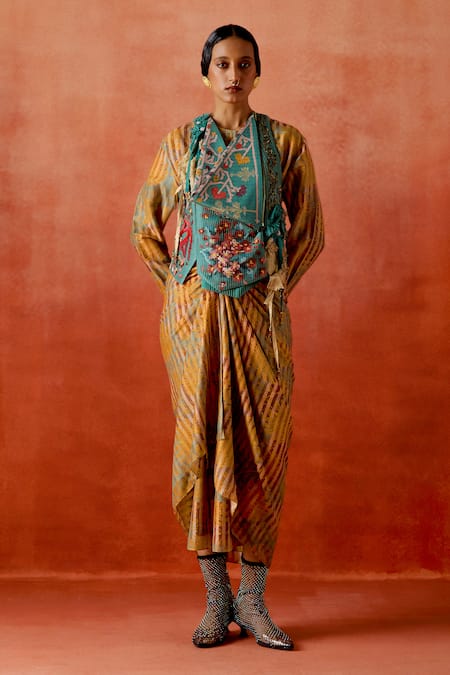 Jajaabor Embroidered Cowl Jacket With Printed Dress 