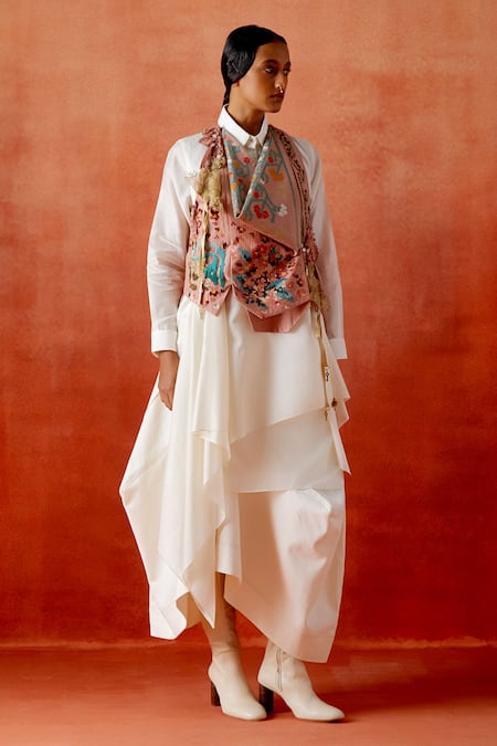 Jajaabor Embroidered Jacket Skirt Set 