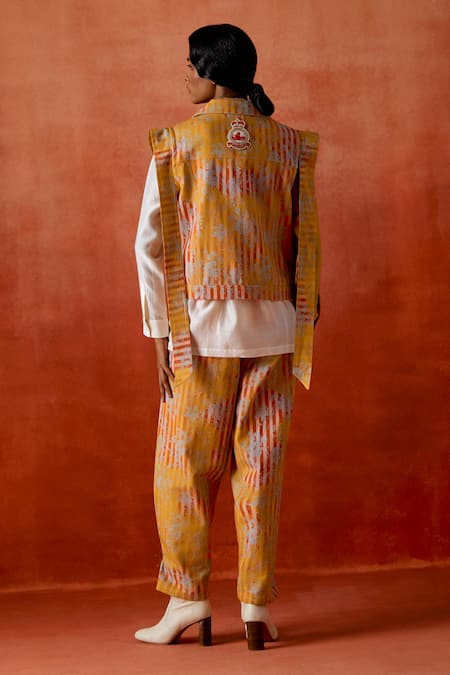 Jajaabor Embroidered Jacket Pant Set 