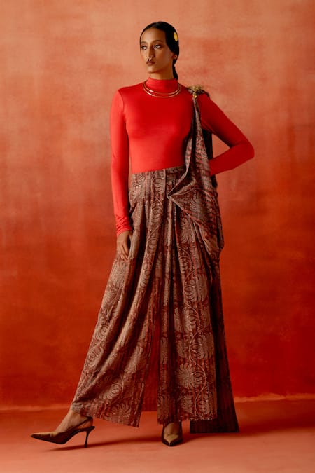 Jajaabor Printed Pre-Draped Saree With Bodysuit 