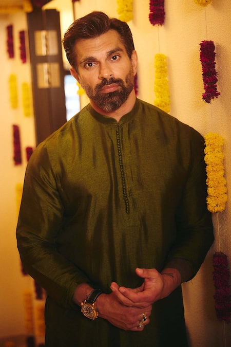 Buy_Gopi Vaid_Green Tussar Farid Plain Straight Kurta Set _Online_at_Aza_Fashions