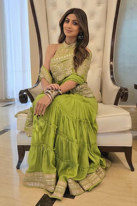 Gopi Vaid Green Georgette, Tussar Embroidery, Zari Naaz Thread Border Saree With Blouse Online at Aza Fashions Gopi Vaid_Green Georgette, Tussar Embroidery, Zari Naaz Thread Border Saree With Blouse _Online_at_Aza_Fashions