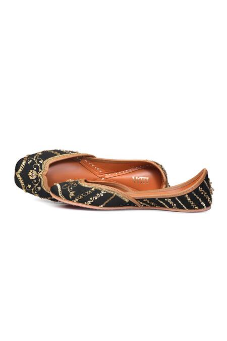 House Of Vitti India_Black Floral Buti Embroidered Juttis _Online_at_Aza_Fashions