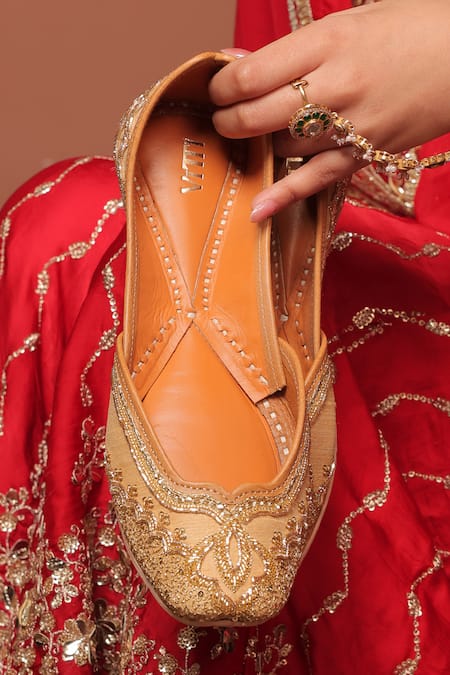 House Of Vitti India_Beige Scalloped Embroidered Juttis _at_Aza_Fashions