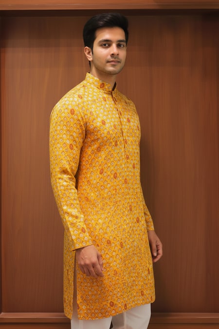 Shop_Char Chaand_Mustard Linen, Silk Geometric Motif Kurta _Online_at_Aza_Fashions