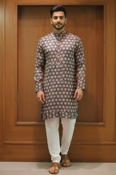 Char Chaand_Brown Linen, Silk Geometric Kurta _Online_at_Aza_Fashions