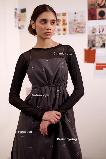 Buy_Doodlage_Grey Cotton Embroidery Square Neck Nina Bandhani Pattern Top And Skirt Set _Online_at_Aza_Fashions