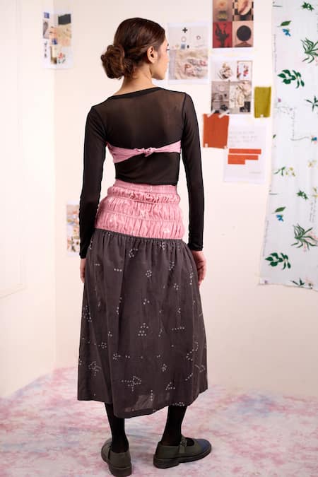 Buy_Doodlage_Grey Cotton Embroidery Square Neck Nina Bandhani Pattern Top And Skirt Set 