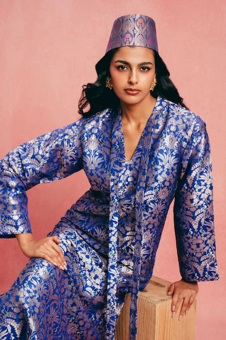 Buy_Ekaya Banaras_Blue Silk Zari V-neck Handwoven Banarasi Kaftan _Online_at_Aza_Fashions