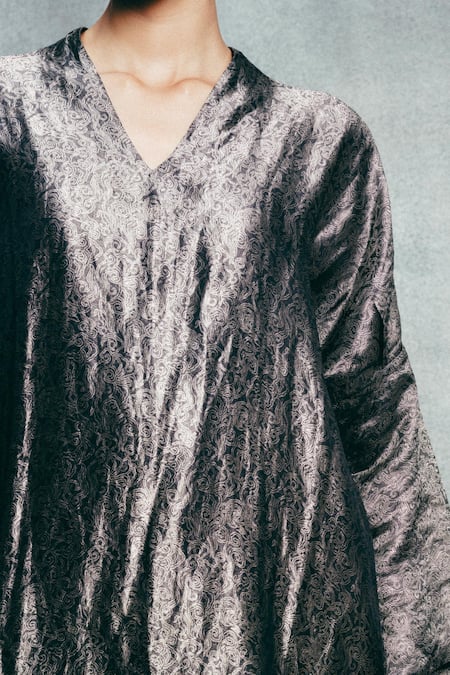 Shop_Ekaya Banaras_Black Tissue V-neck Handwoven Banarasi Emboss Kaftan _Online_at_Aza_Fashions