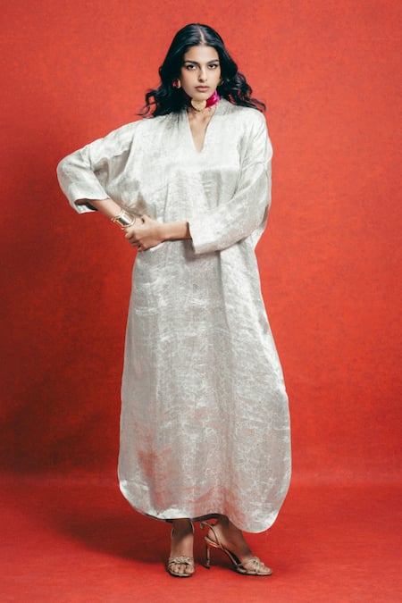 Ekaya Banaras Handwoven Banarasi Emboss Kaftan 