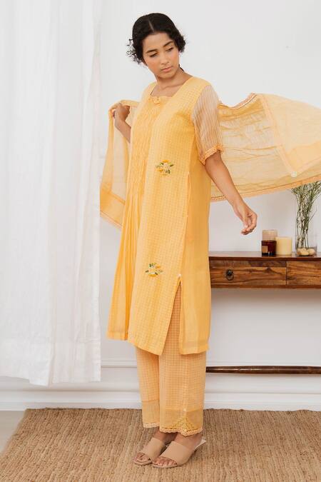 Dhaari Handwoven Smocked Tunic 