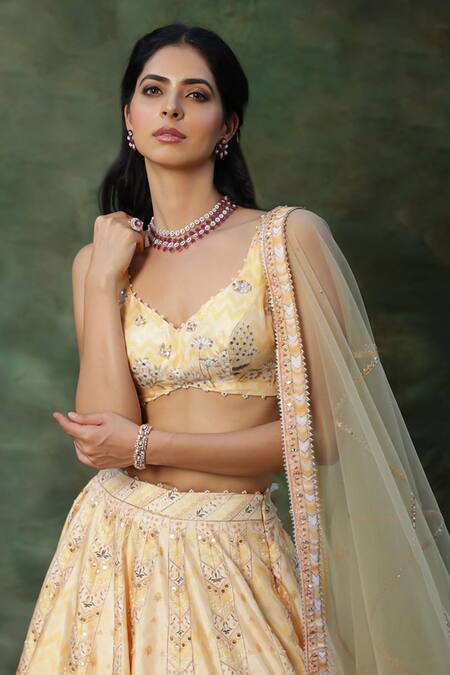 Buy_Archana Kochhar_Yellow Silk, Net Embroidery, Sequins, Beads, Pearls, Floral Pattern Lehenga Set _Online_at_Aza_Fashions