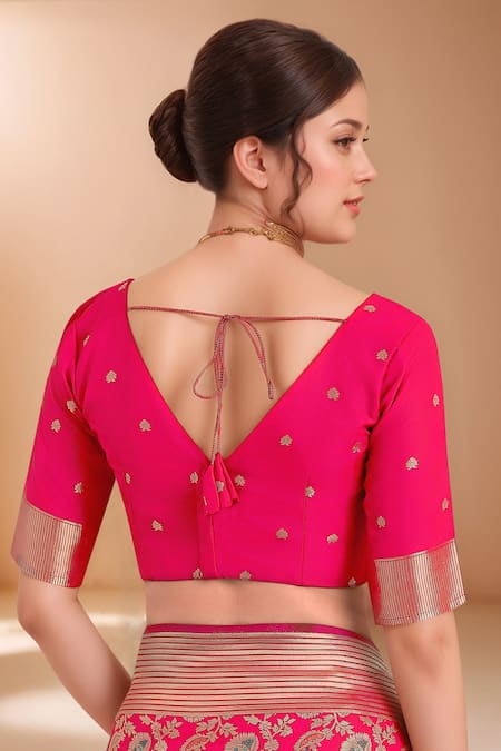 Buy Samyukta Singhania Pink Embroidery, Zari V-neck Woven Banarasi Silk Saree With Blouse Buy_Samyukta Singhania_Pink Embroidery, Zari V-neck Woven Banarasi Silk Saree With Blouse