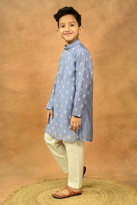 Buy_Taber Tikri_Ivory Silk, Cotton, Chanderi Embroidery Thread Kurta Set _Online_at_Aza_Fashions