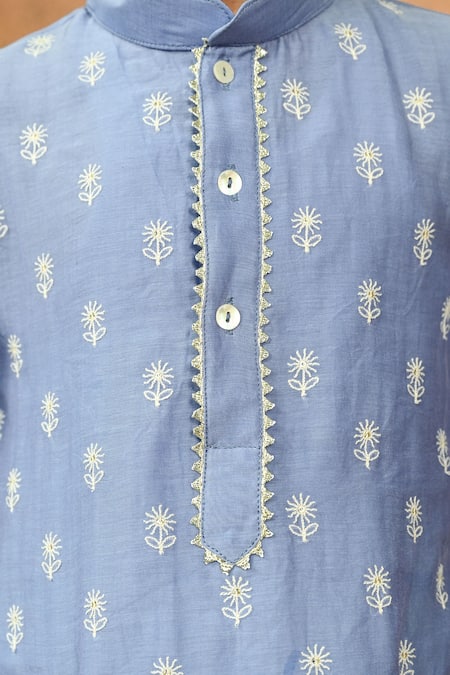 Taber Tikri_Ivory Silk, Cotton, Chanderi Embroidery Thread Kurta Set _at_Aza_Fashions