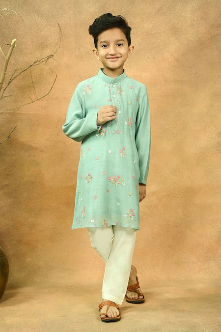 Taber Tikri_Green Chanderi Embroidery Thread Work Kurta And Pant Set _Online_at_Aza_Fashions