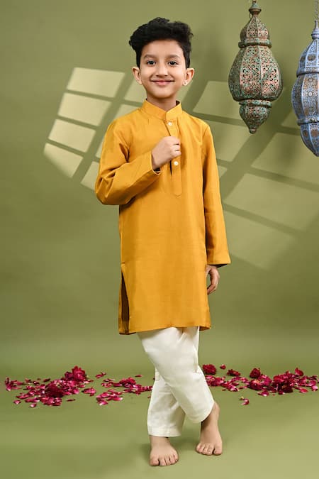 Taber Tikri_Yellow Silk Beads, Mirrors Embroidered Bundi And Kurta Set _Online_at_Aza_Fashions