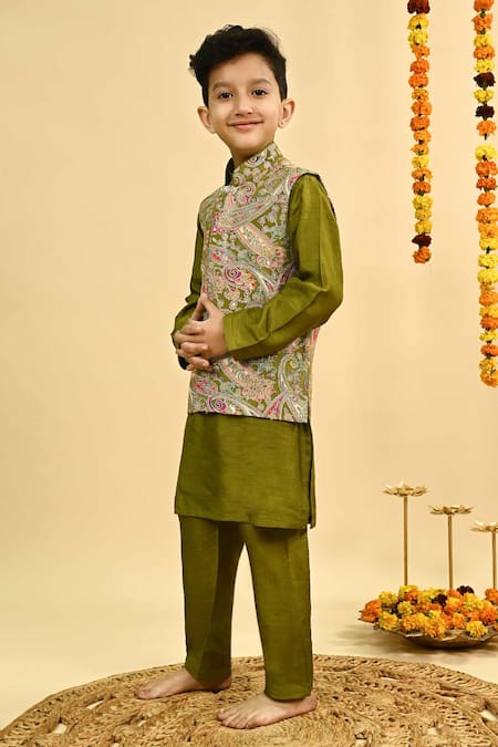 Taber Tikri_Olive Green Silk Zari Embroidered Bundi And Kurta Set _Online_at_Aza_Fashions