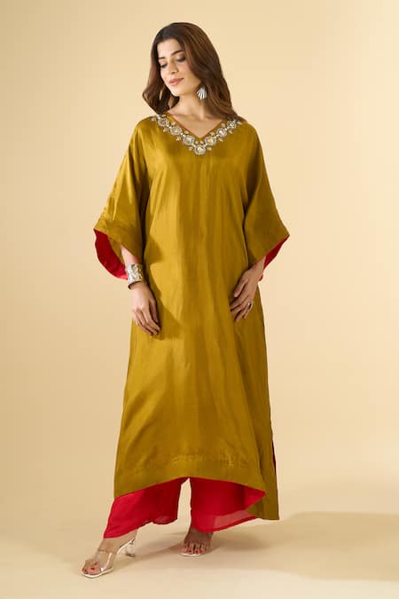 Naintara Bajaj Sheesh Cutdana Work Kaftan & Pant Set 