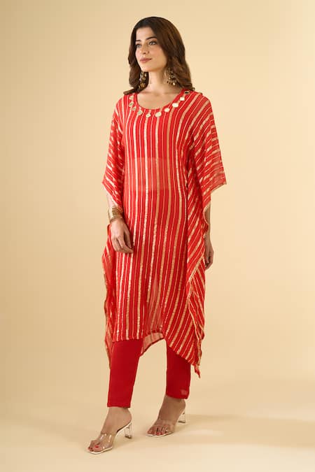 Buy_Naintara Bajaj_Red Viscose, Cotton Mirrors Scoop Neck Work Kurta And Palazzo Set 