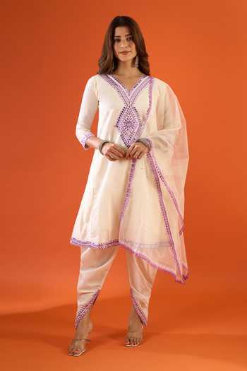 Buy_Khwaab By Sanjana Lakhani_White Silk, Organza Embroidery V-neck Roman Kurta Set 
