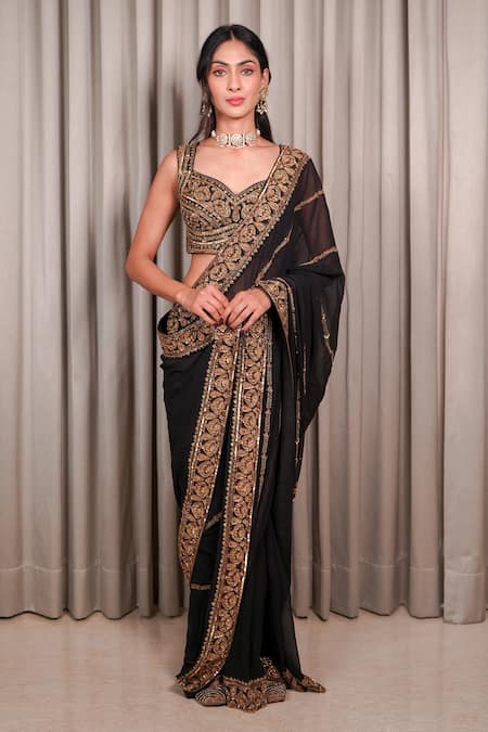 Esha Koul Embroidered Saree With Blouse 