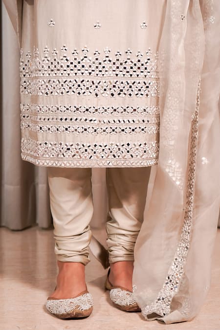 Shop_Esha Koul_Grey Chanderi, Organza, Crepe, Lycra Mirrors Scoop Neck Work Kurta Set _Online_at_Aza_Fashions