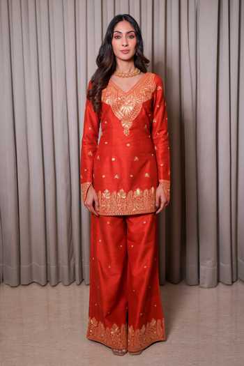 Esha Koul_Gold Silk, Organza, Crepe Embroidery, Zari Kashmiri Raw Kurta Pant Dupatta Set_Online_at_Aza_Fashions